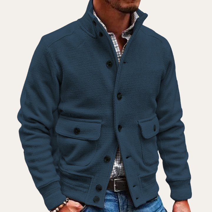 Herren Strickjacke mit Knopfleiste und Taschen | Vestea