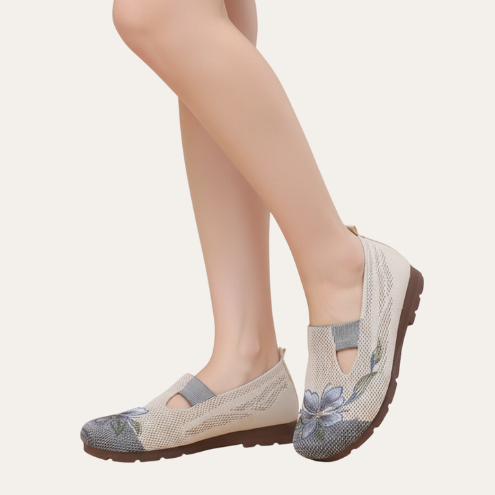 Orthopädische Damen Freizeitschuhe mit Blumenmuster | Vestea