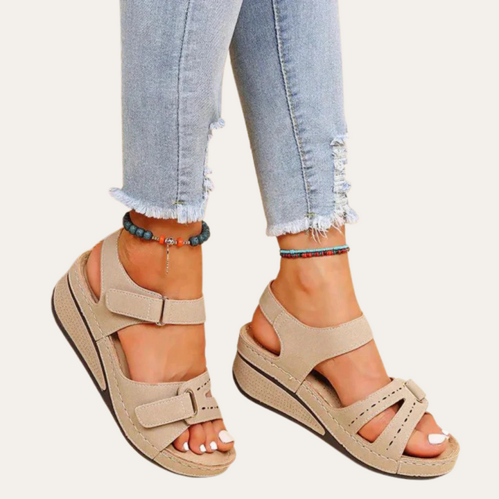 Orthopädische Wedgesandalen für Damen | Vestea