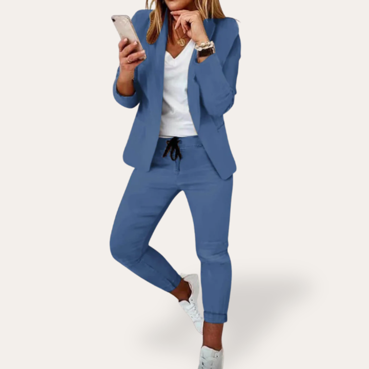 Damen Freizeit Anzug mit Blazer und Jogginghose aus Mischgewebe | Vestea