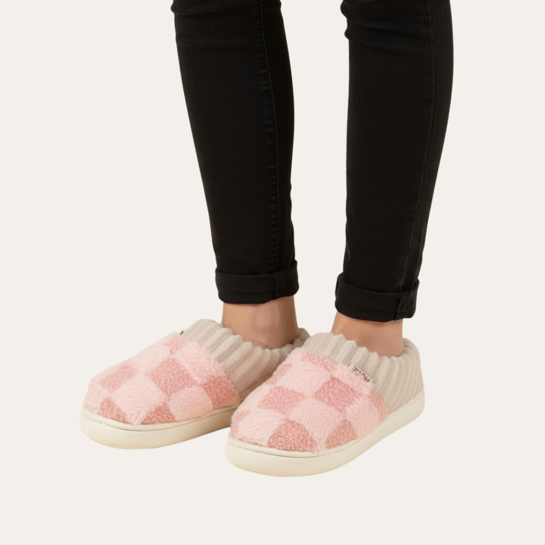 Orthopädische Damen Hausschuhe mit Karomuster | Vestea