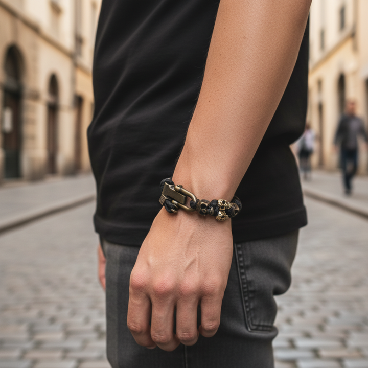 Herren-Paracord-Armband mit Metall-Schädeln | Vestea