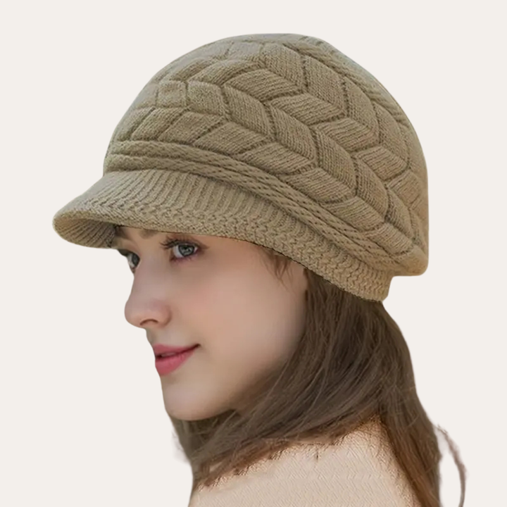 Strickmütze mit Zopfmuster für Damen | Vestea