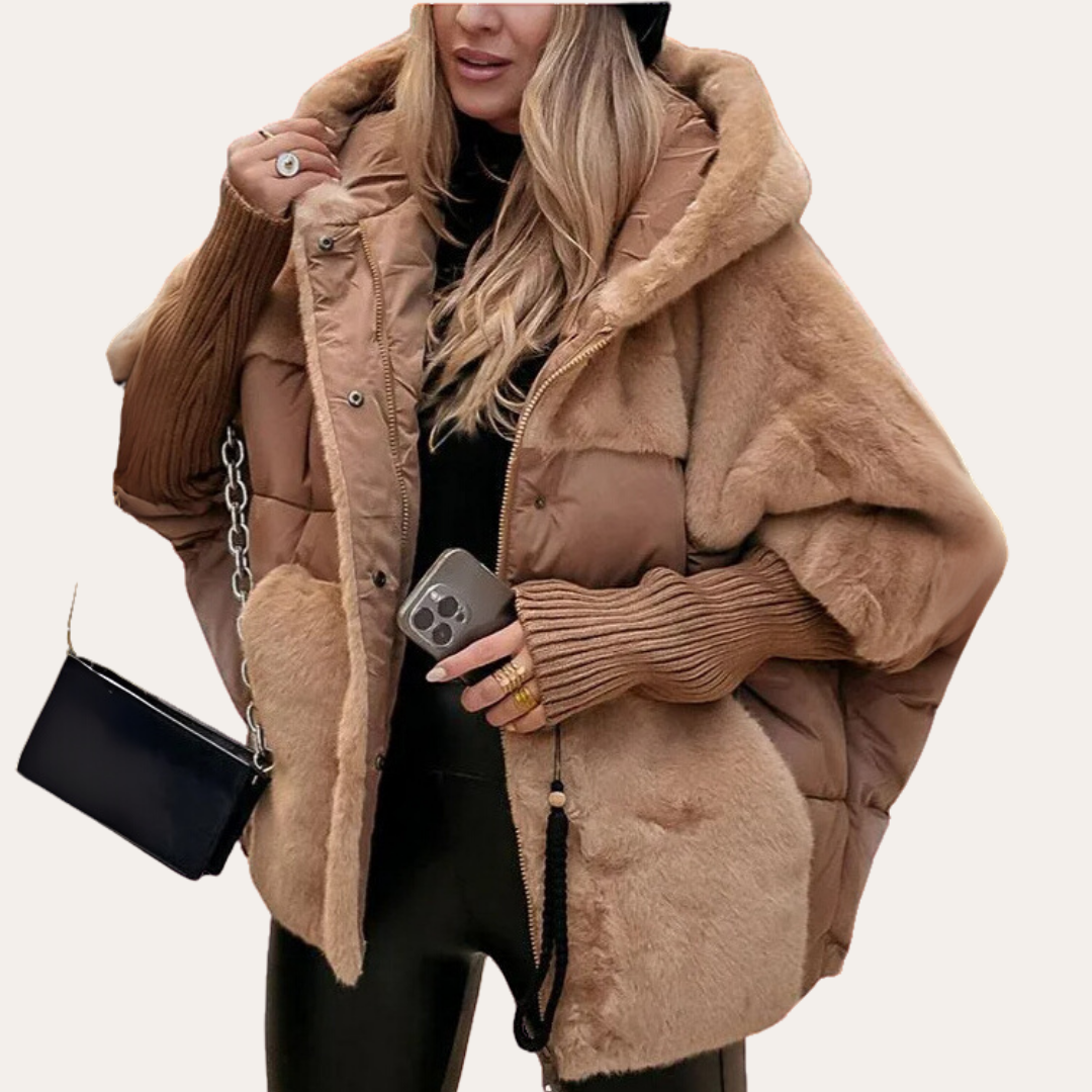 Damen Steppjacke mit Kapuze, Kunstfell und Strickärmeln | Vestea