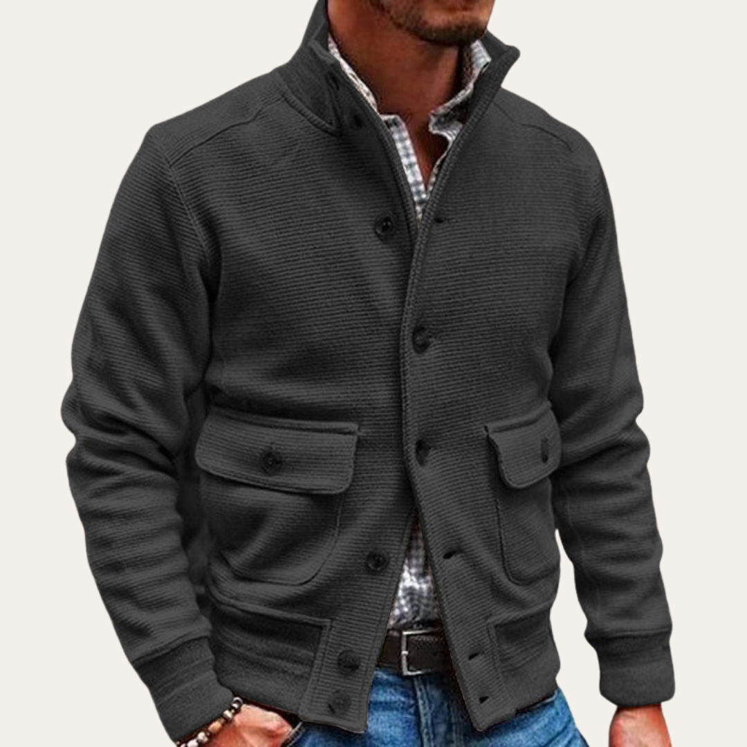 Herren Strickjacke mit Knopfleiste und Taschen | Vestea