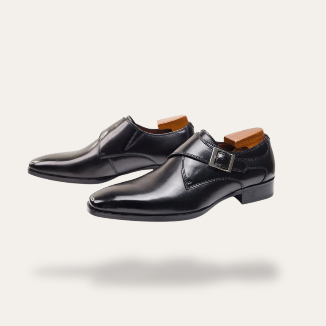 Orthopädische Schuhe für Herren mit Schnalle | Vestea