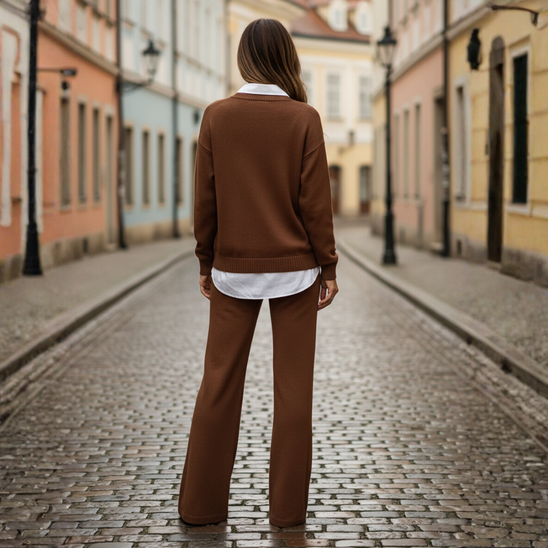 Damen Pullover mit Goldknöpfen Rundhals | Vestea