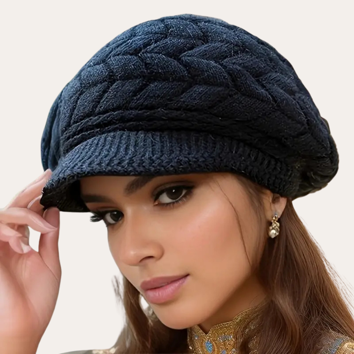 Strickmütze mit Zopfmuster für Damen | Vestea