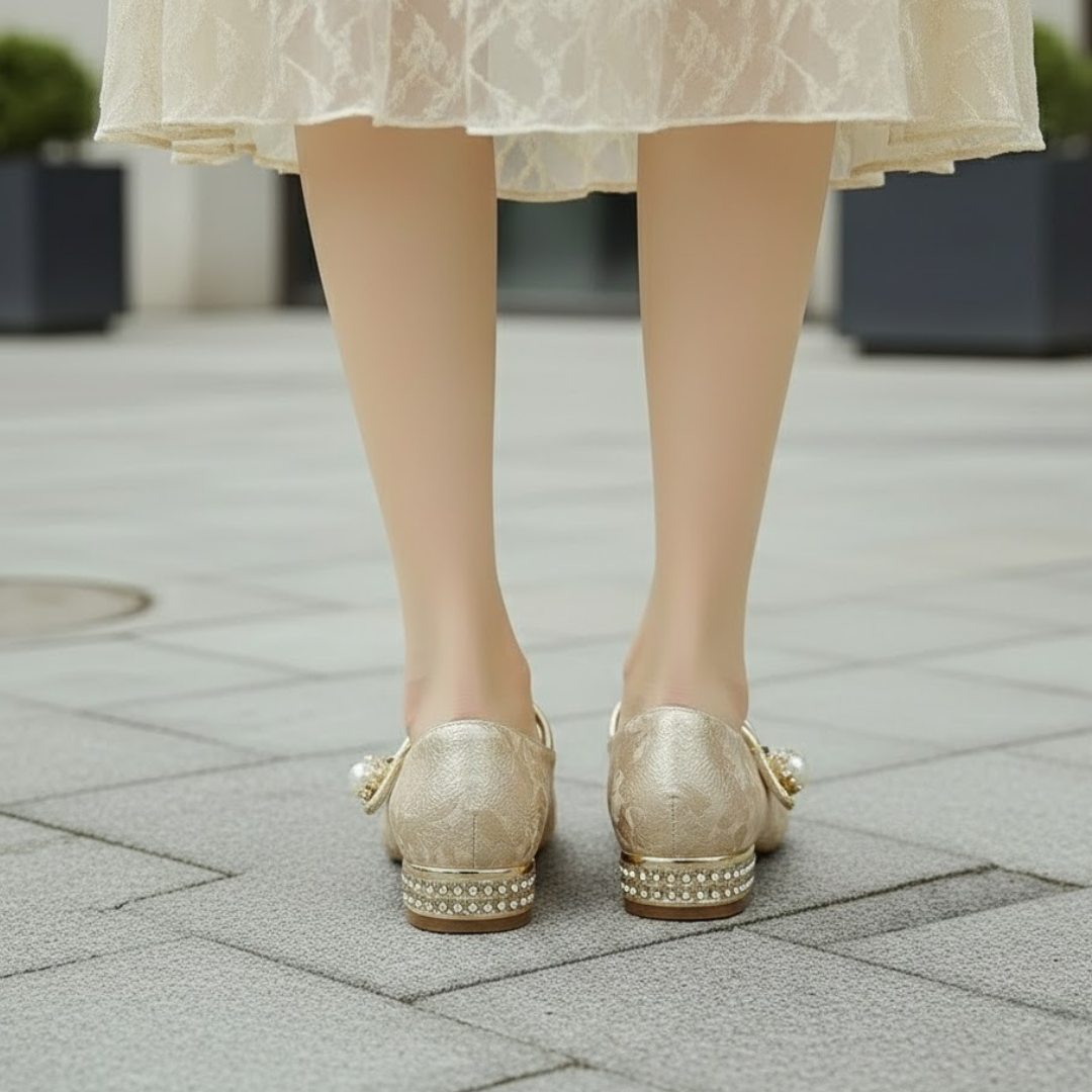 Women Strap Shoes Buckle Closure Cushioned Sole