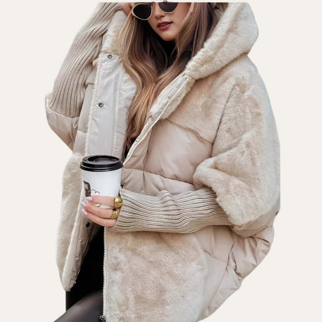 Damen Steppjacke mit Kapuze, Kunstfell und Strickärmeln | Vestea