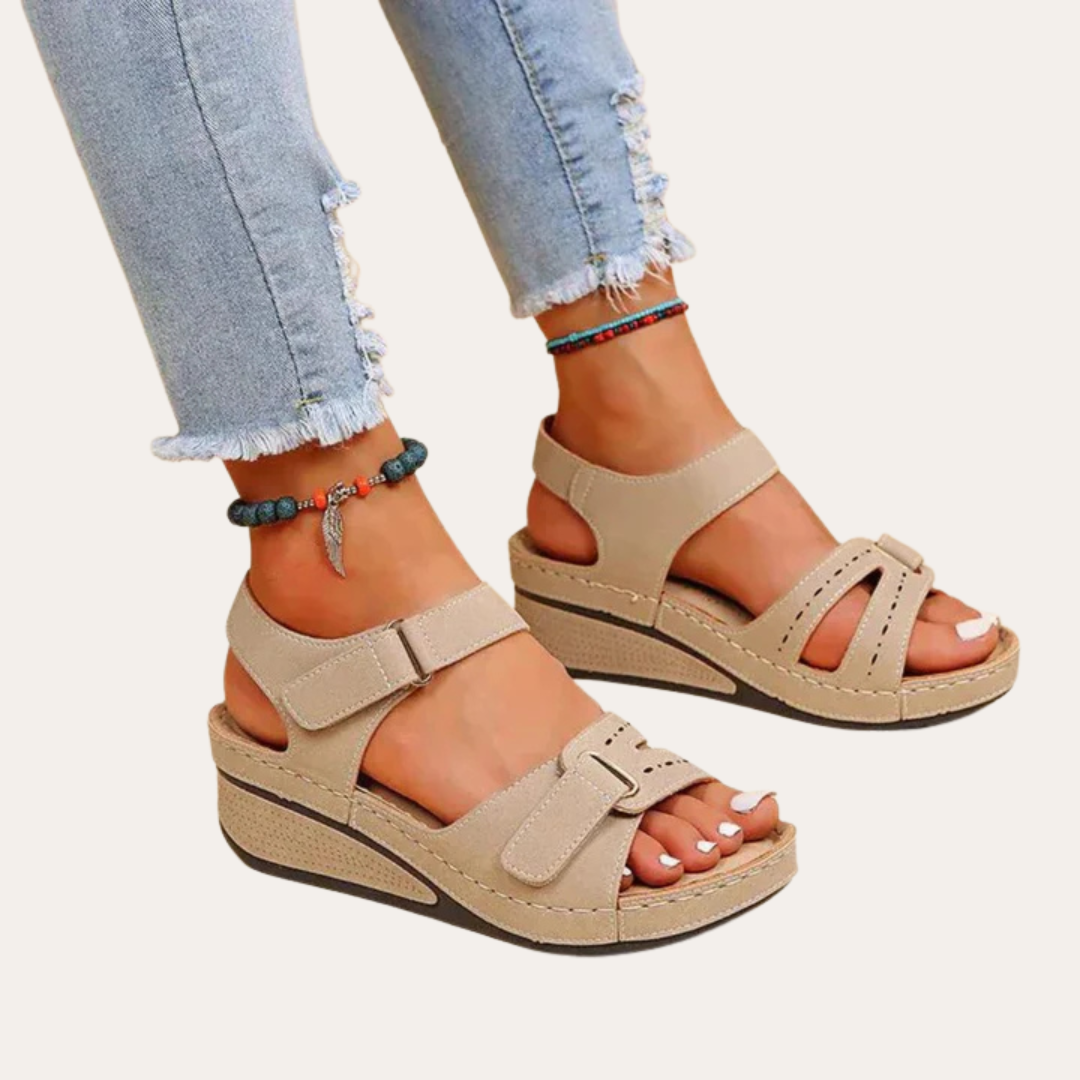 Orthopädische Wedgesandalen für Damen | Vestea