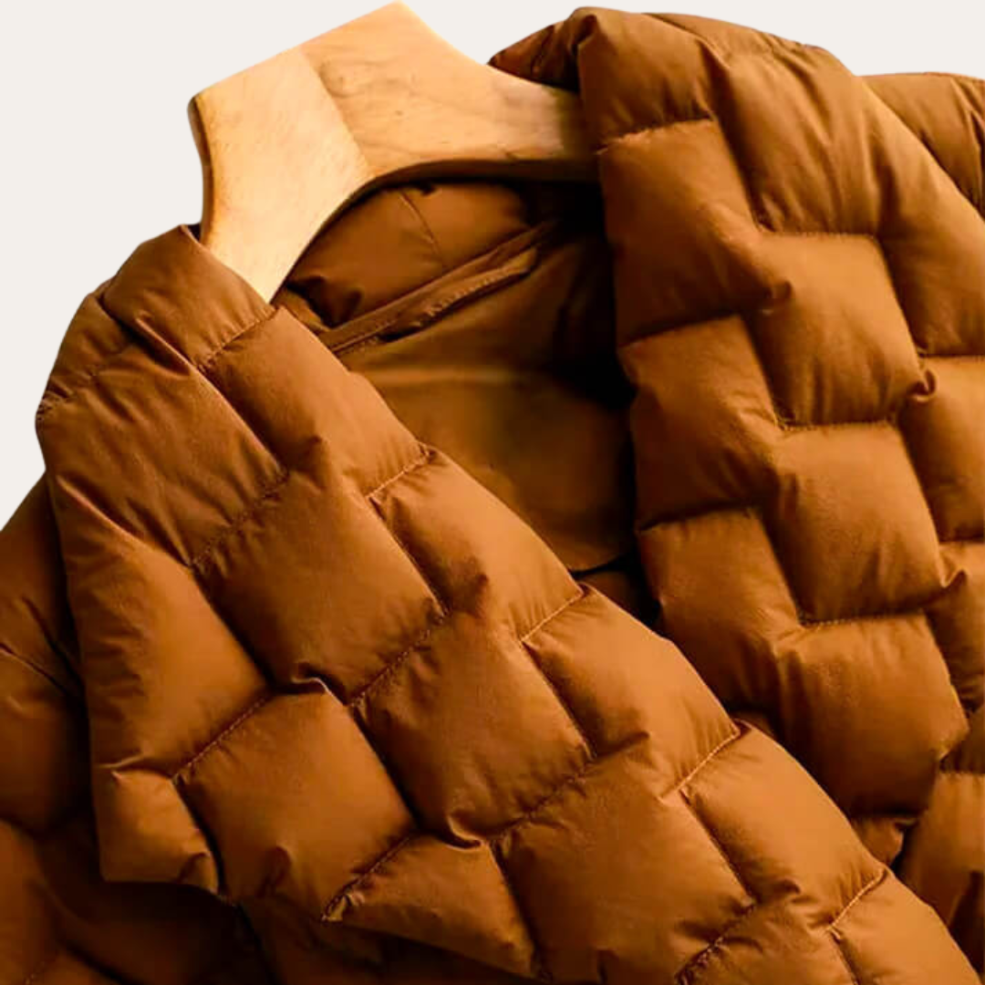 Gepolsterte Damenjacke mit Gürtel | Vestea