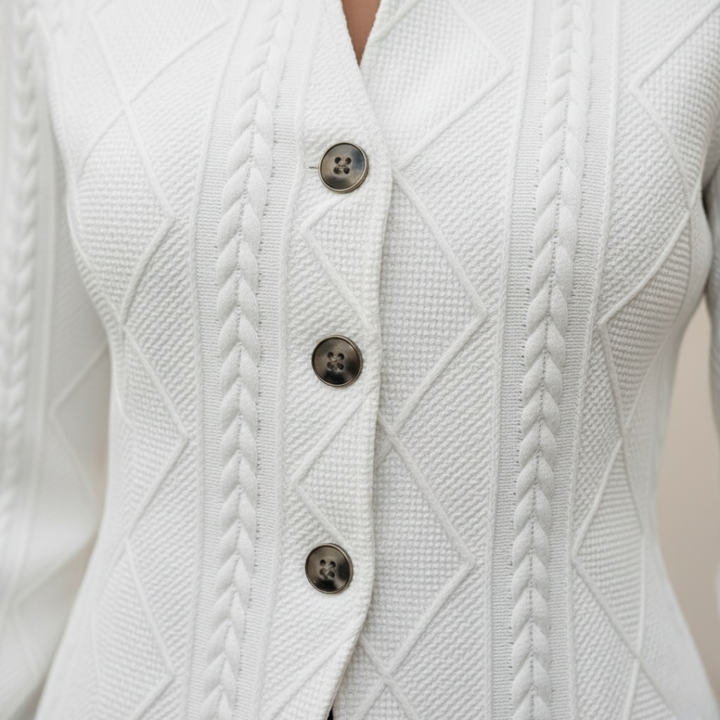 Elegante Damen-Strickjacke mit Knopfleiste | Vestea