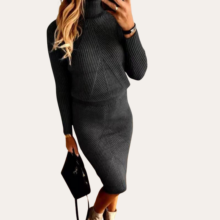 Damen Strickkleid mit Rollkragen | Vestea