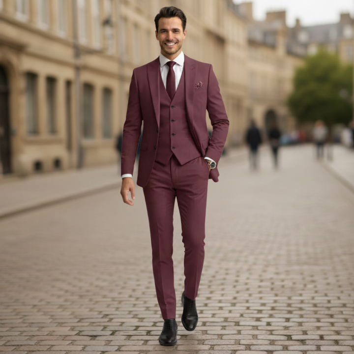 Eleganter dreiteiliger Herrenanzug aus Polyester | Vestea