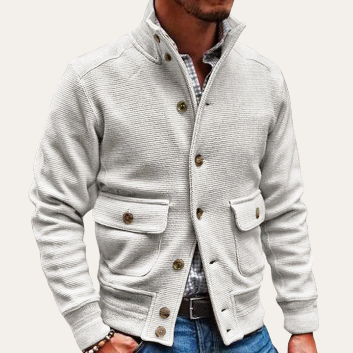 Herren Strickjacke mit Knopfleiste und Taschen | Vestea