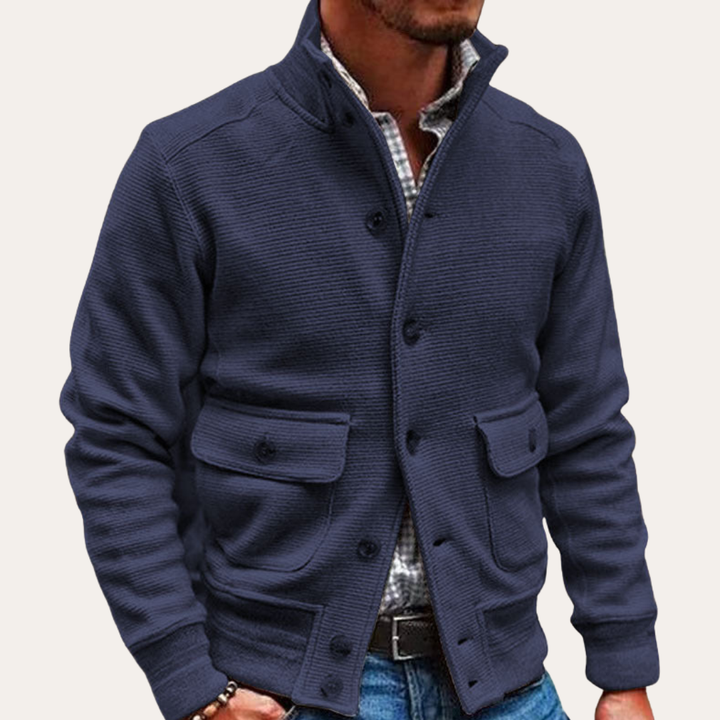 Herren Strickjacke mit Knopfleiste und Taschen | Vestea