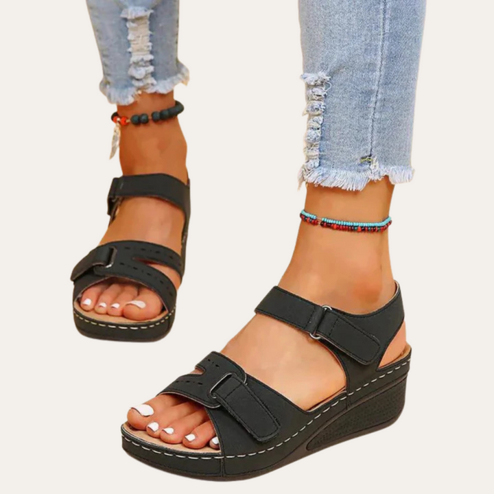 Orthopädische Wedgesandalen für Damen | Vestea