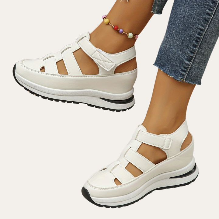 Orthopädische Sandalen für Damen - Komfortable, atmungsaktive Lederschuhe mit Riemen | Vestea