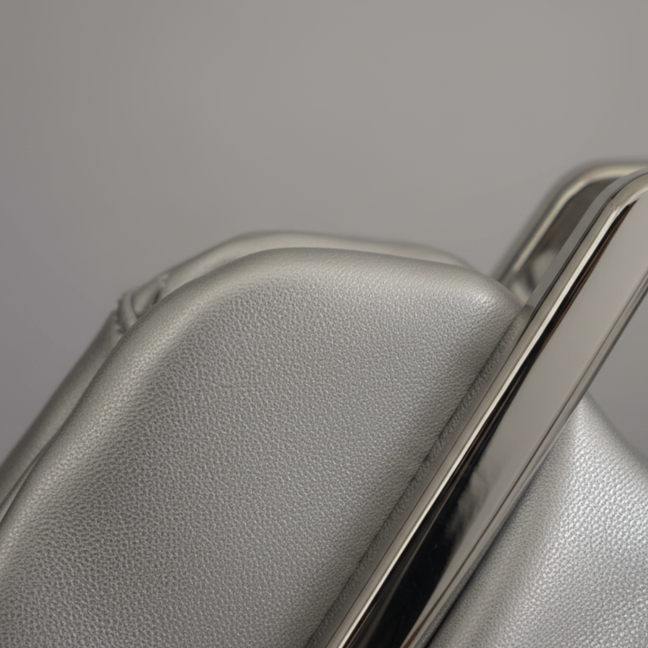 Damen Tasche mit Goldhenkel aus Kunstleder | Vestea