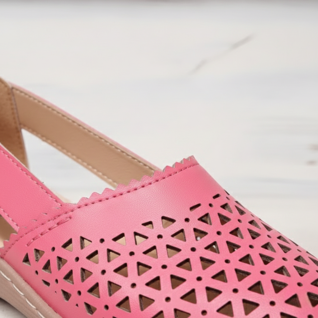 Chaussures orthopédiques à enfiler pour femmes avec découpes