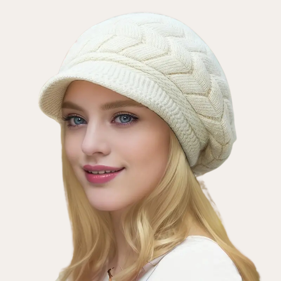 Strickmütze mit Zopfmuster für Damen | Vestea