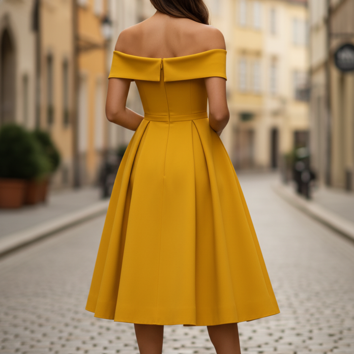 Schulterloses Damenkleid mit ausgestelltem Rock | Vestea