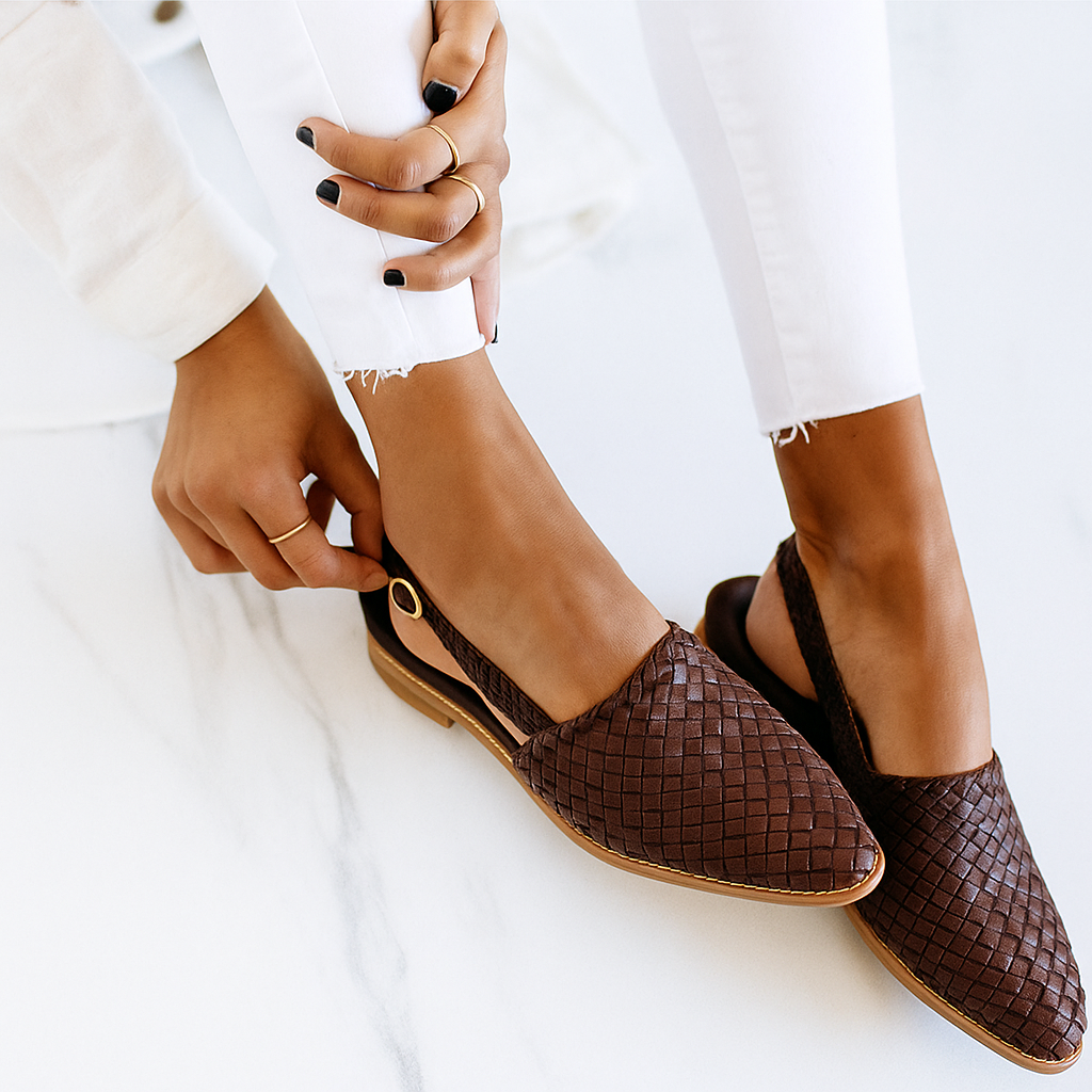 Mules tissées en cuir pour femmes, bout fermé, plates et à enfiler