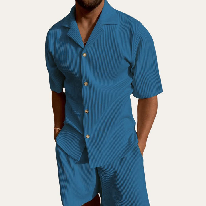 Plissiertes Urlaubs-Hemd & Shorts Set | Vestea