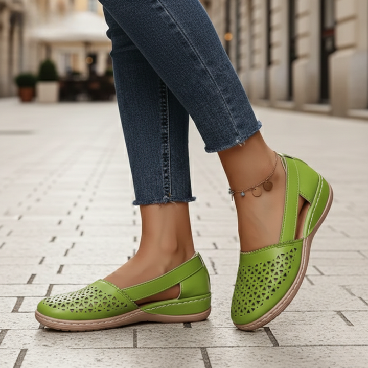 Chaussures orthopédiques à enfiler pour femmes avec découpes