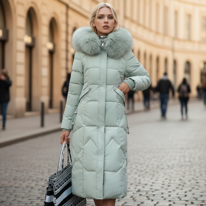 Damen Winterjacke mit Kapuze und Pelzkragen | Vestea