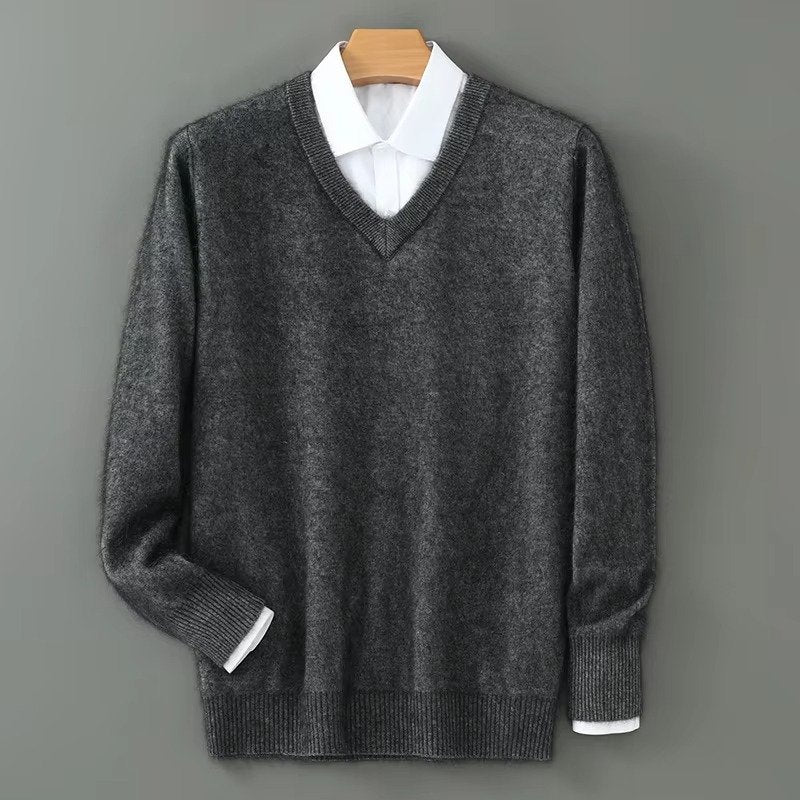 Men's Warm Wool Blend V Neck Knitted Pullover | Loose Fit Close Up