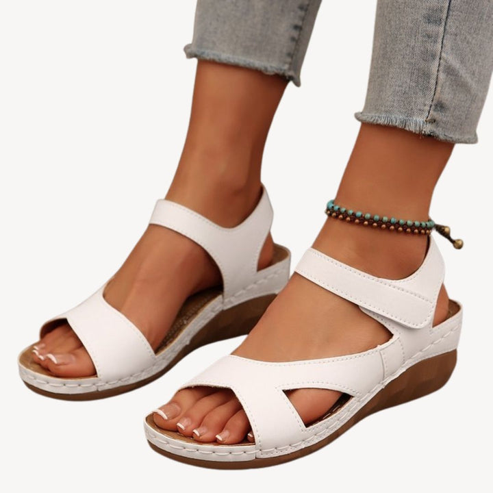 Damen Leder Orthopädische Sandalen – Fußbett, Weiche Sohle & Stilvolle Bequemschuhe für den Sommer | Vestea