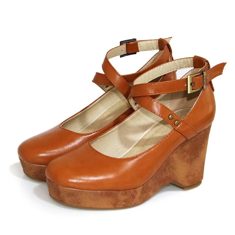 Women's Chunky Platform Mary Jane Heels | Buckle Strap Angle