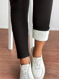 Women's Sherpa-Lined Thermal Leggings | Plush Winter Warm Lifestyle