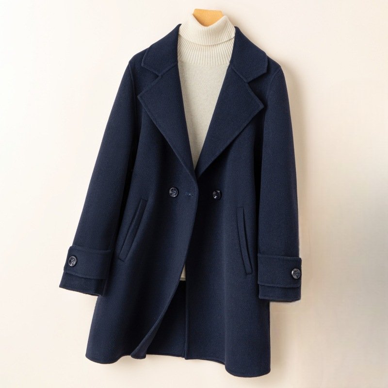 Women's Wool One-Button Coat | Notched Lapel Tailored Fit Detail